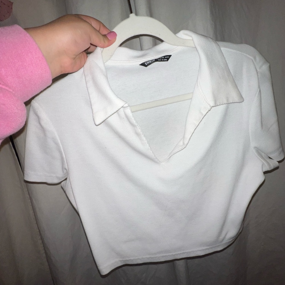 White SHEIN Cropped Collared v neck top